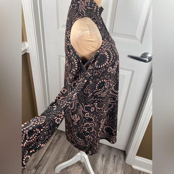 Everly Black and Orange Floral Cold Shoulder Dress Small - Picture 7 of 11
